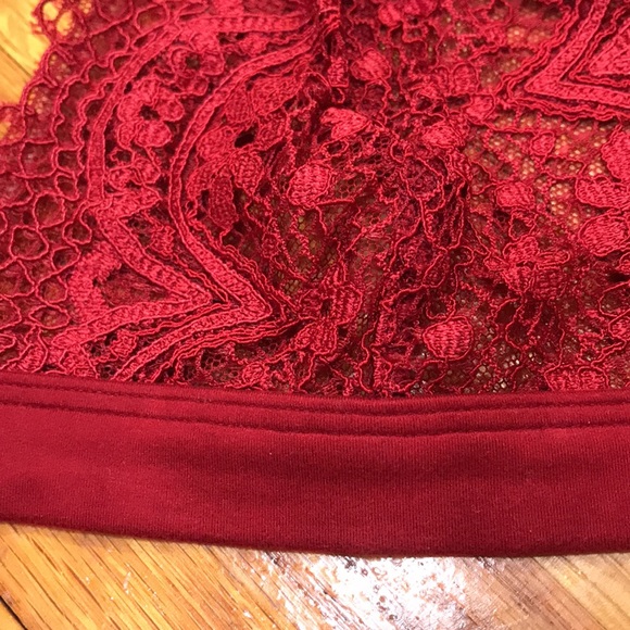 Victoria’s Secret Red Lace Bra Size Large - Picture 15 of 16